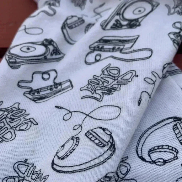 Five for 25 Eco Unltd soft,  lightweight onesie - Picture 4 of 4